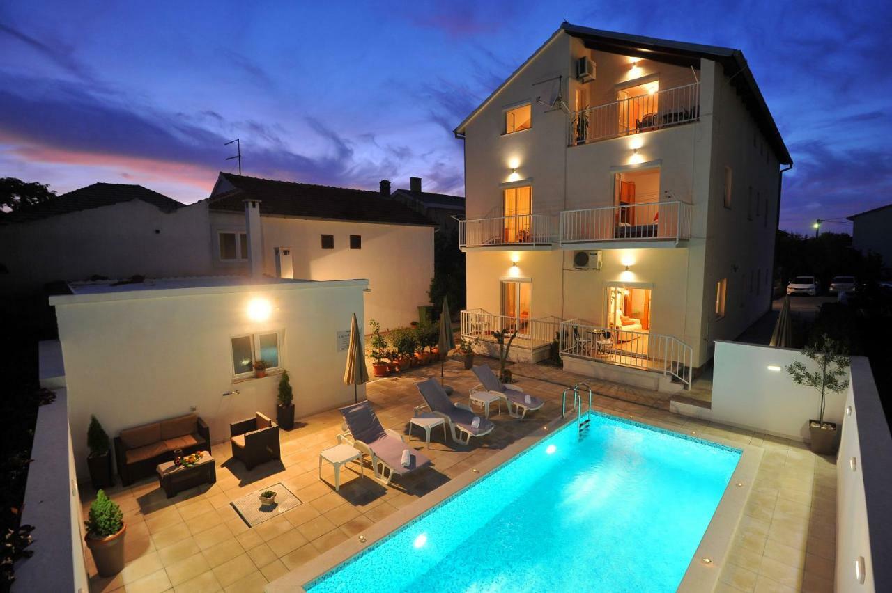 Apartments Batur ザダル エクステリア 写真